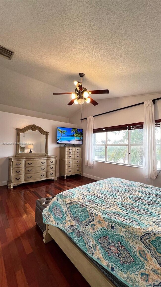 Building Photo - 1590 Seagrape Way