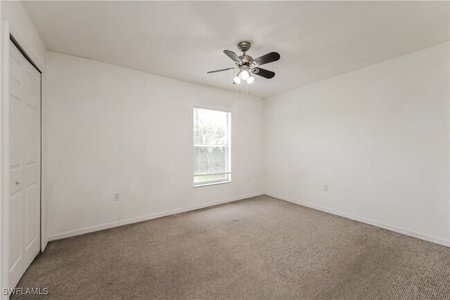 Building Photo - 1120 Cariston Ave
