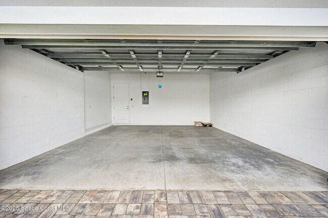 Building Photo - 2988 Pangea Cir