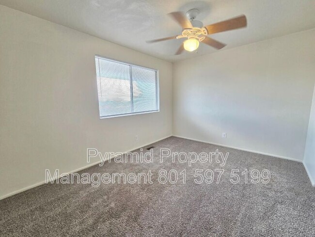 Building Photo - 5571 S 2800 W