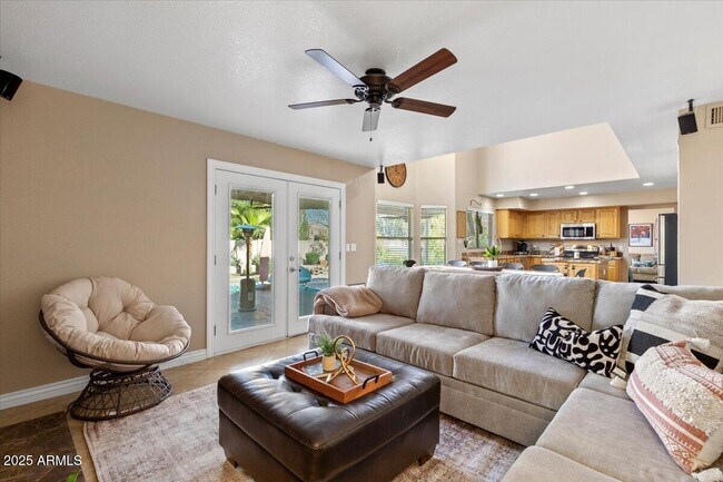 Building Photo - 6776 W Tonto Dr
