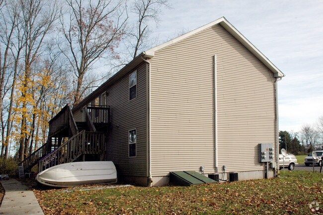 Building Photo - 101 Oak Grove Rd