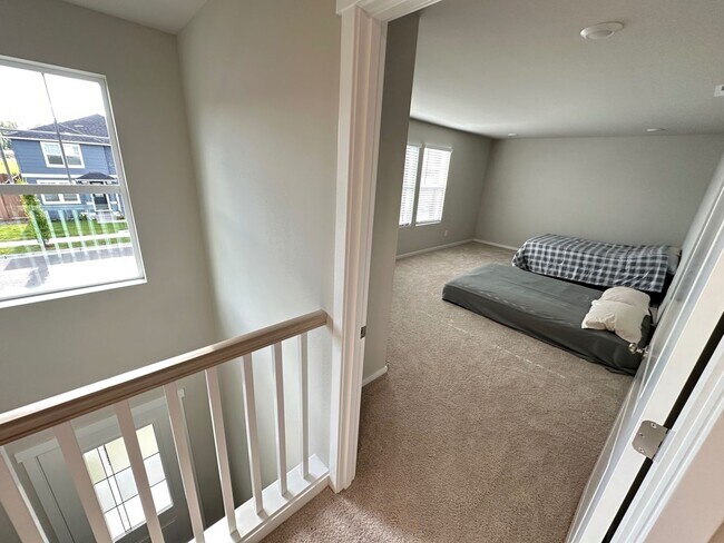 Building Photo - RENTAL! Spacious 6-Bedroom Home Near JBLM – Built in 2025