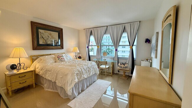 Building Photo - 1630 N Ocean Blvd