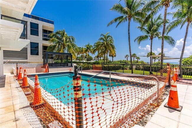 Building Photo - 5845 Collins Ave