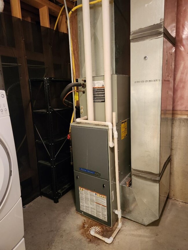 Building Photo - 737 Copperfield Dr