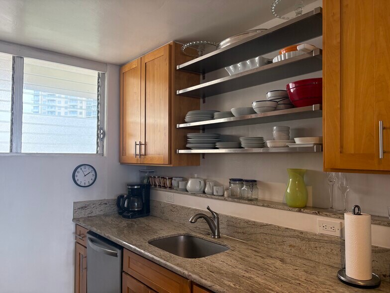 Building Photo - 1676 Ala Moana Blvd