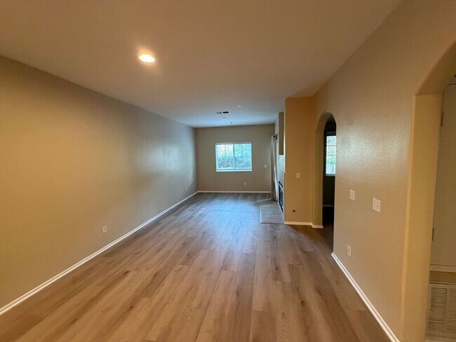 Building Photo - 26426 Arboretum Way