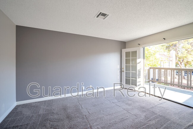 Building Photo - 2882 Calle Del Oro