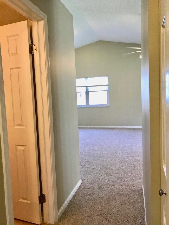 Building Photo - Charming 3 Bedroom, 2 Bathroom Home in Perry Township!