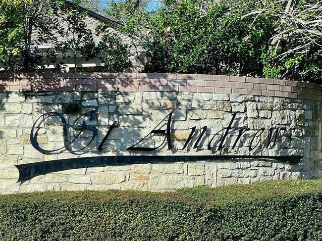 Building Photo - 10 Troon Dr