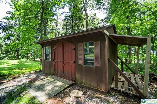 Building Photo - 315 Moyers Ln