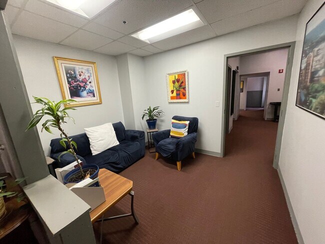 Building Photo - 116 Court St