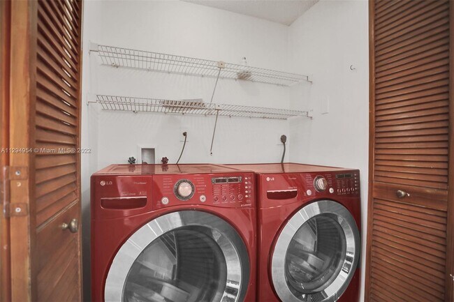 Building Photo - 406 Poinciana Island Dr