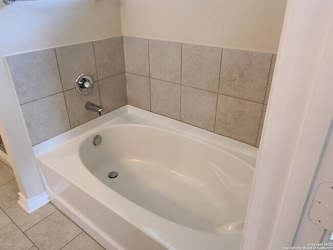 Building Photo - 12110 Sapphire River