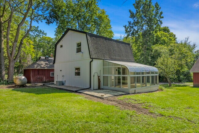Building Photo - 7479 Grove Rd