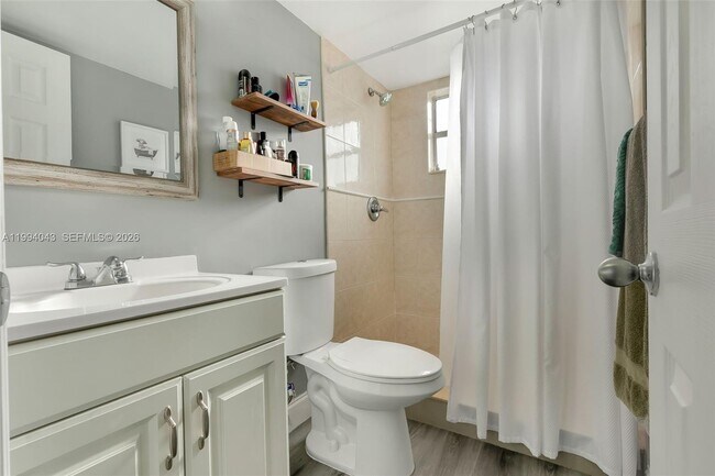 Building Photo - 1001 NW 45th St