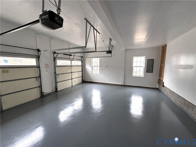 Building Photo - 3000 Ramsey Dr