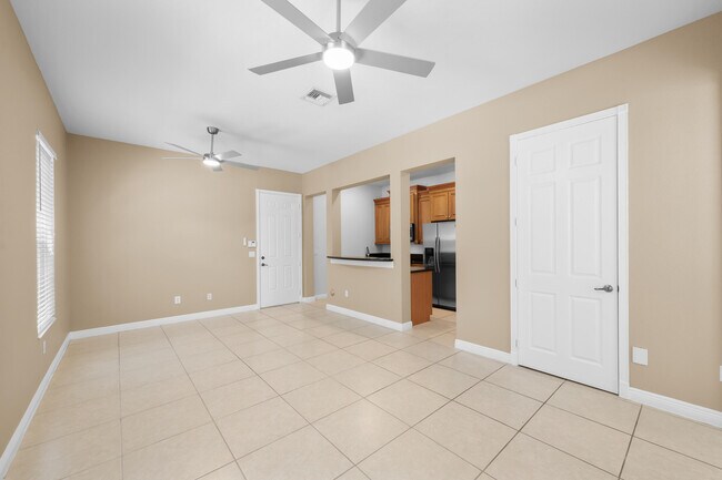 Building Photo - 870 NW 83rd Ln