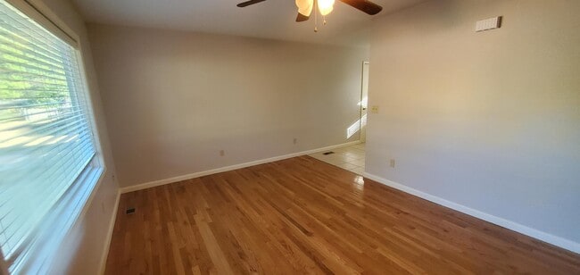 Building Photo - 5044 N Salina St
