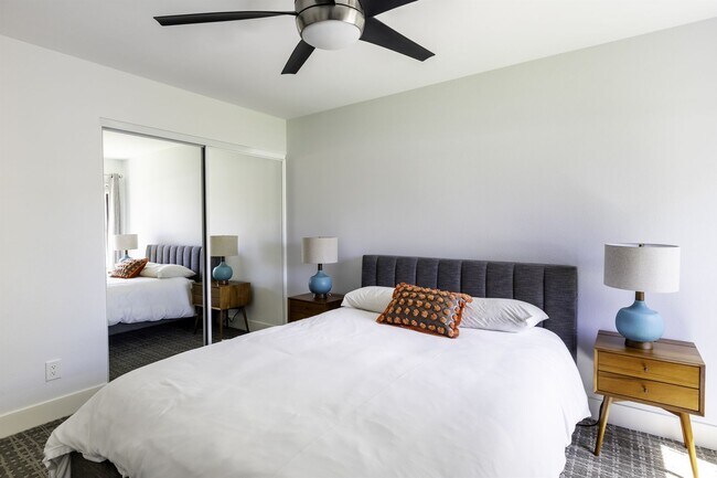Building Photo - Serene Oasis Condo in Palm Springs