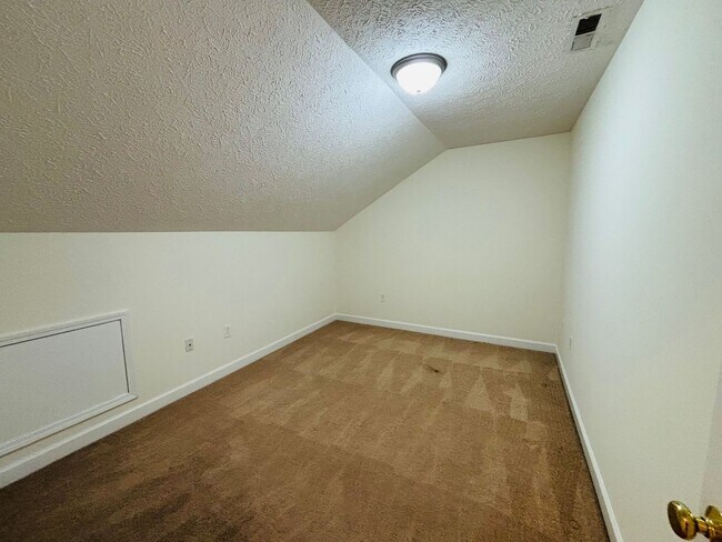 Building Photo - 1030-1060 - Elk Drive