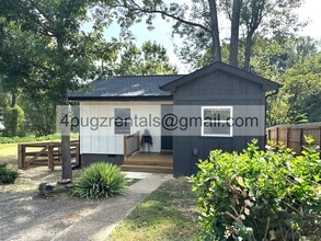 Building Photo - 3138 Marion Dr