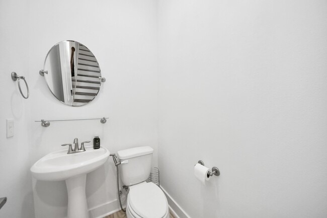Building Photo - 8821 Hollister Pine Ct