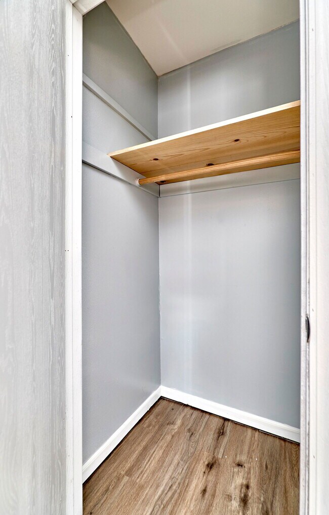 Building Photo - 10272 Niblic Dr