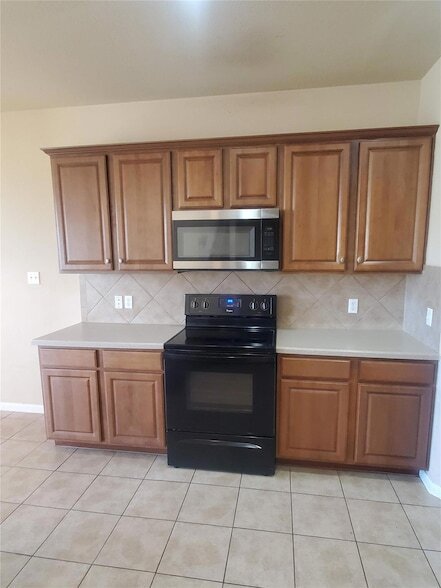 Building Photo - 501 Dinge Bay Dr