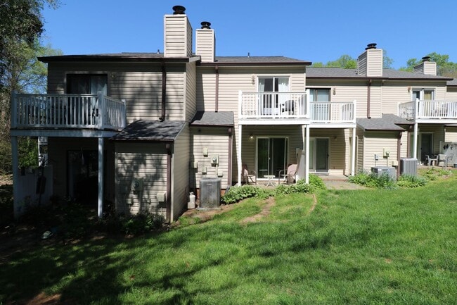 Building Photo - 171 Forest View Dr