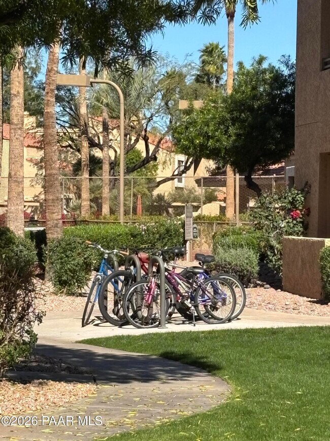 Building Photo - 8787 E Mountain View Rd