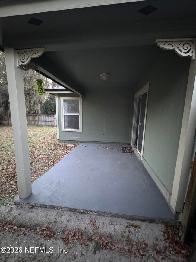 Building Photo - 5558 Oak Crossing Dr