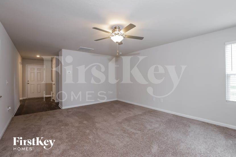 Building Photo - 115 Teal Dr