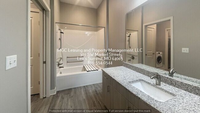 Building Photo - Handicap accessible apt on the 1st floor