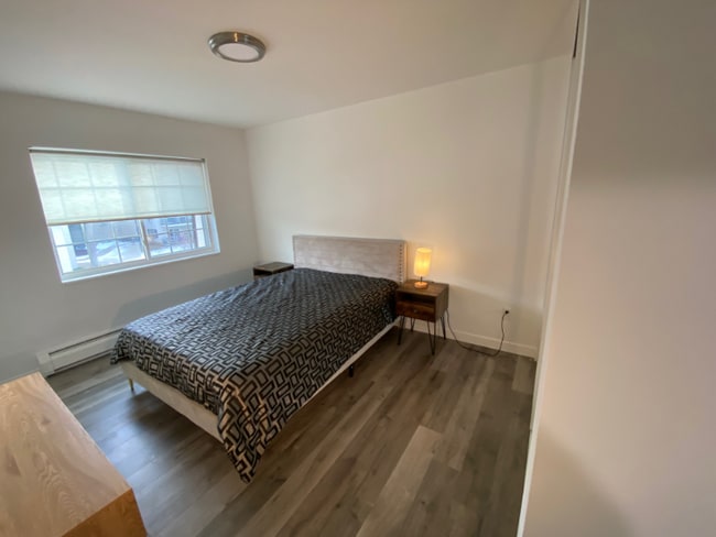 Building Photo - 2225 S Jasmine St