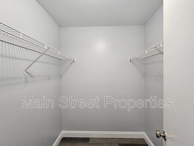 Building Photo - 6206 Woodward Ln