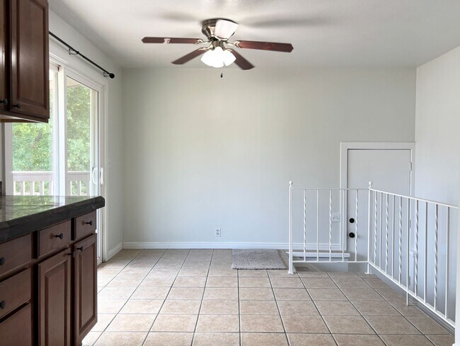Building Photo - 856 E Park Mesa Way