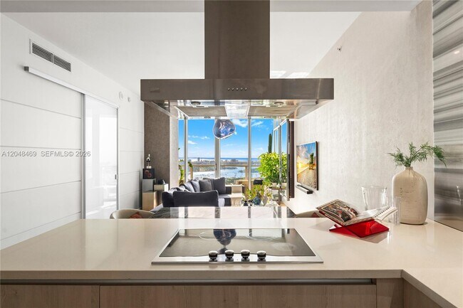 Building Photo - 1100 Biscayne Blvd