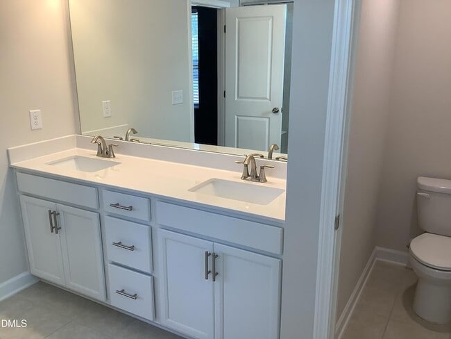 Building Photo - 35 Village Edge Dr