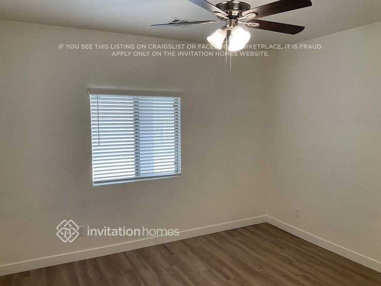 Building Photo - 28808 N Maravilla Dr