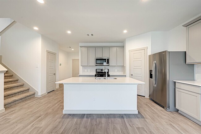 Building Photo - 250 John House Ln