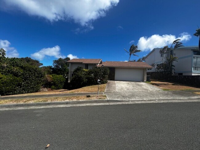 Building Photo - Available now -Mariner's Ridge 4 bedroom /...