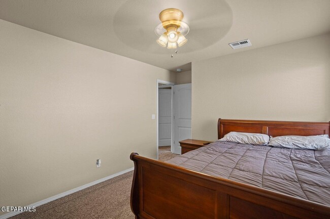 Building Photo - 4040 Loma Dante