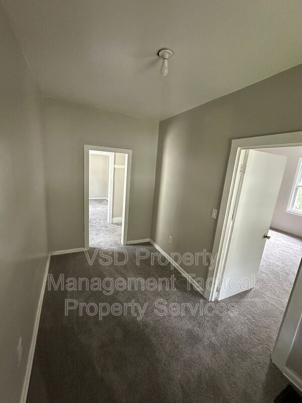 Building Photo - 6709 Fullerton Ave