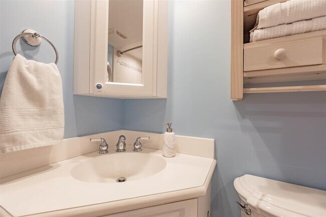 Building Photo - 1665 S Ocean Ln