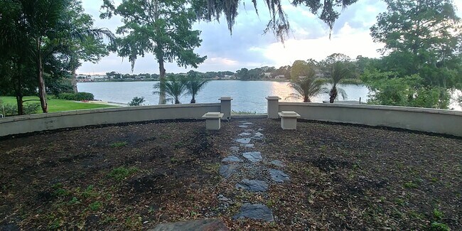 Building Photo - 406 Lillian Dr