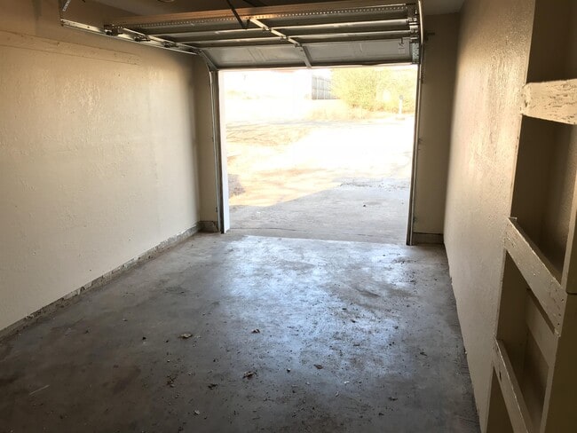 Building Photo - 520 W Highland St