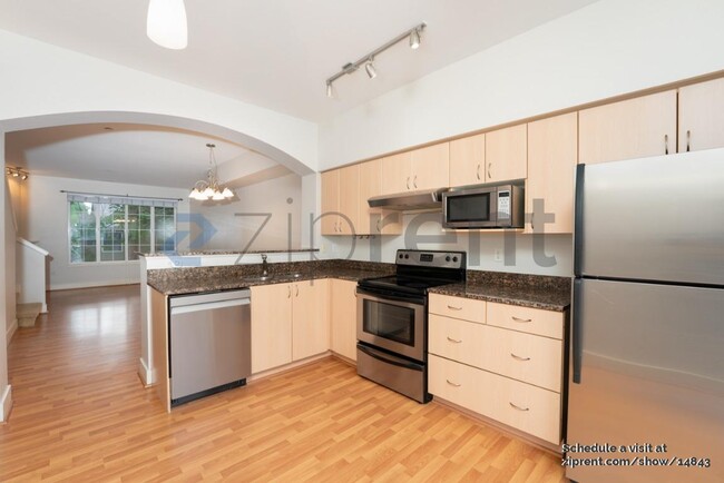 Building Photo - 18211 NE 95th Way