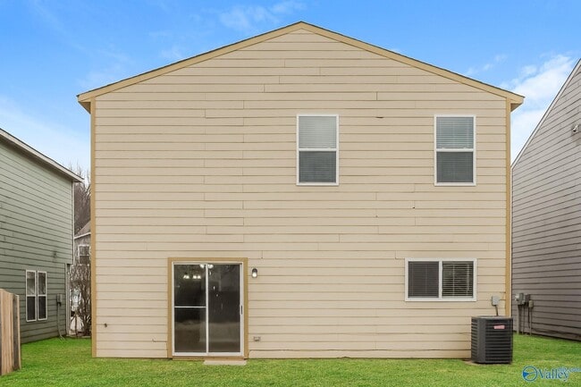 Building Photo - 213 Farmington Dr